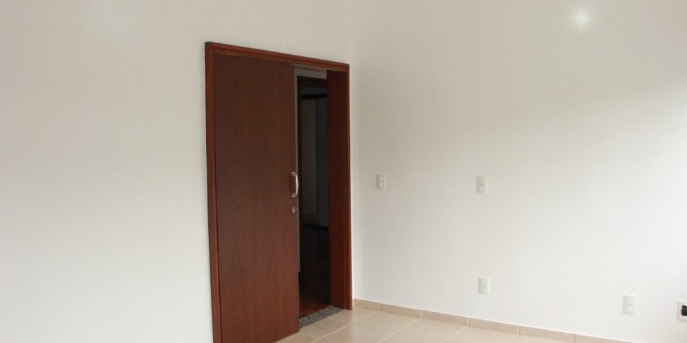 WhatsApp Image 2025-04-05 at 15.42.44